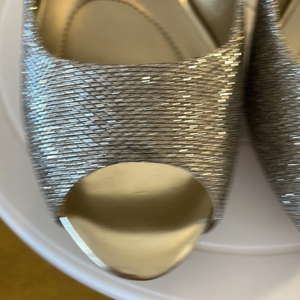 ⚜️Sparkly Bandalino Peep Toe Dress Pumps Size 9M ⚜️